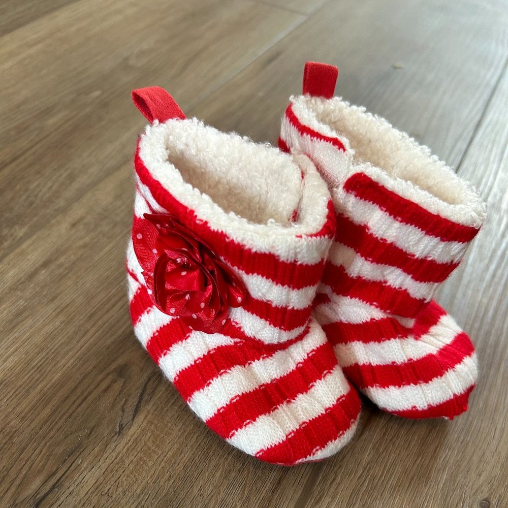 Christmas Baby Booties